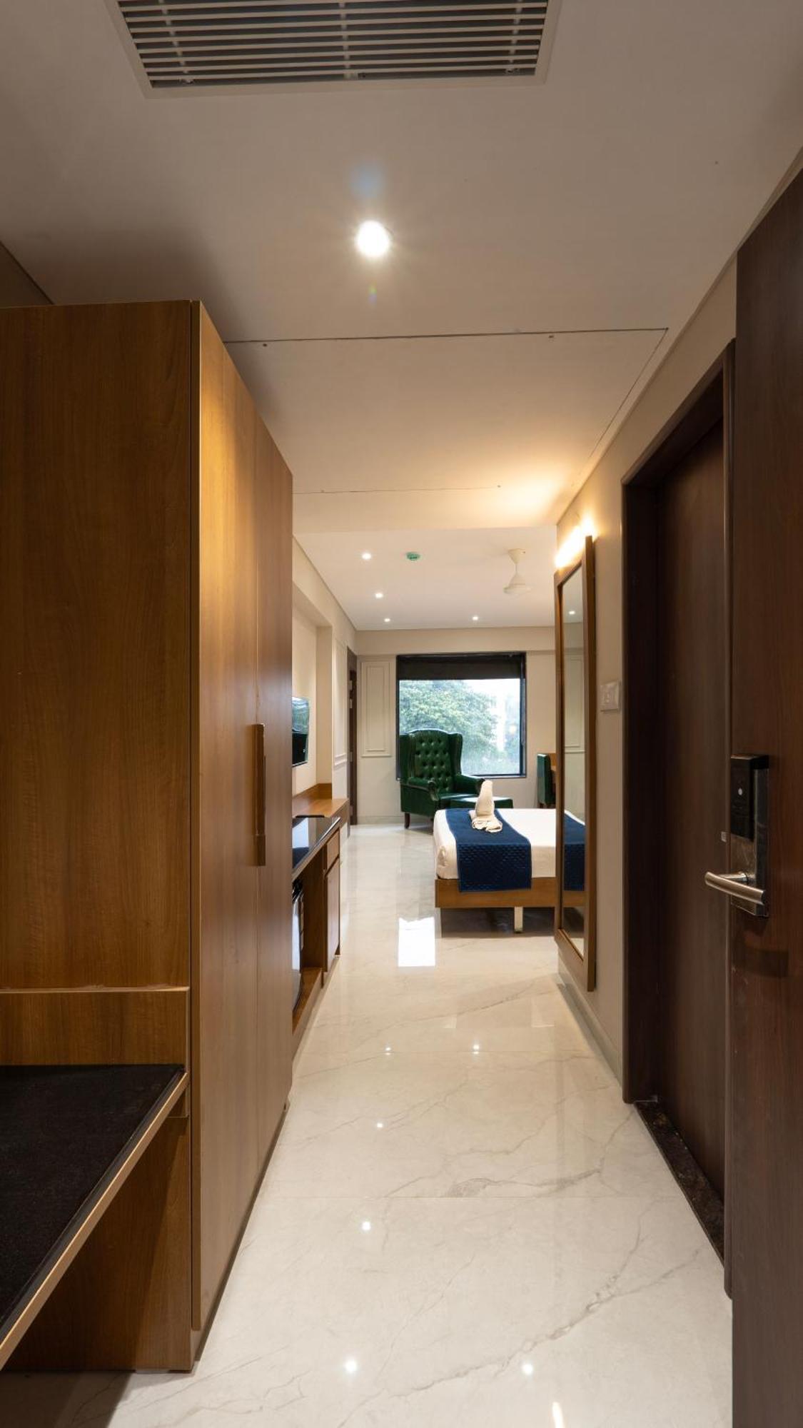 Magnus Nexstar Suites Kalyani Nagar Pune Exteriör bild
