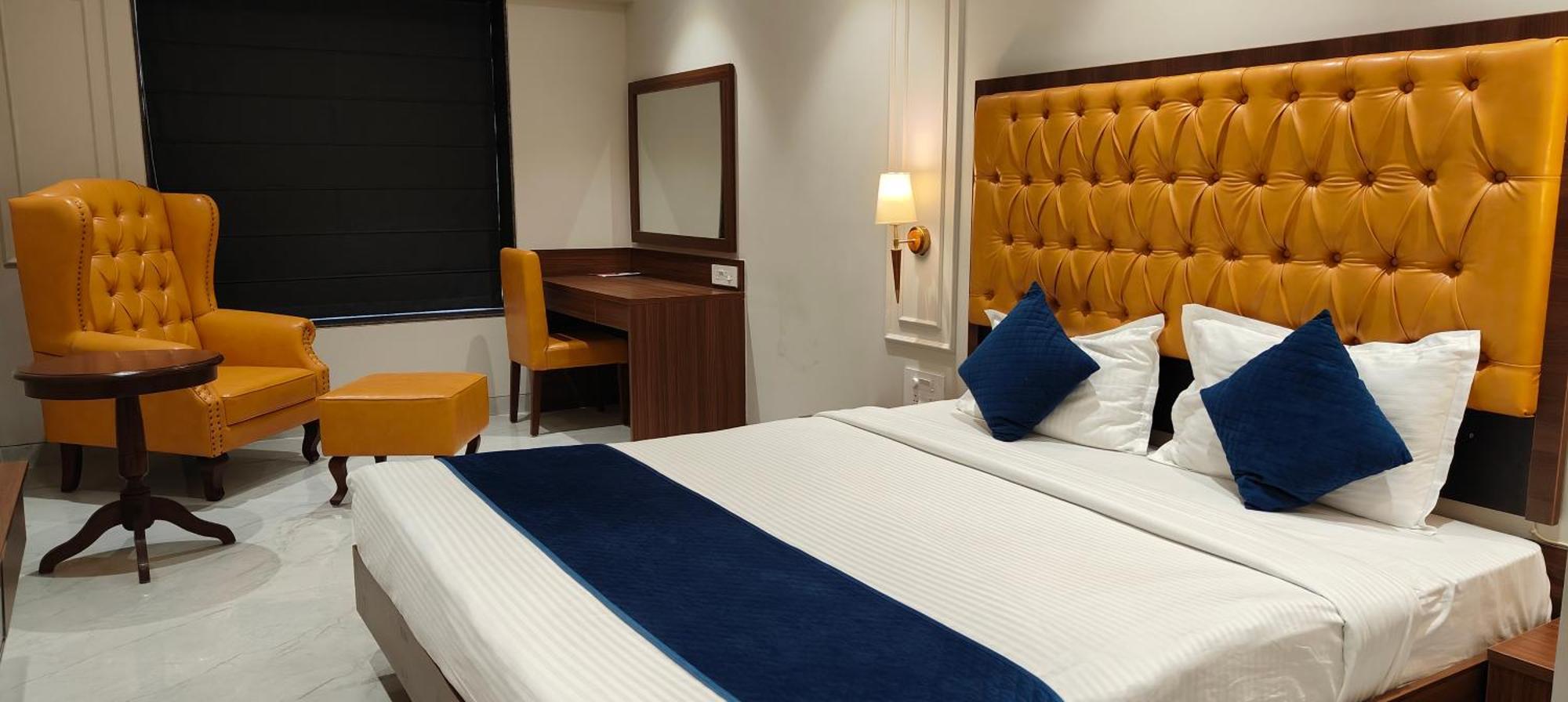Magnus Nexstar Suites Kalyani Nagar Pune Exteriör bild